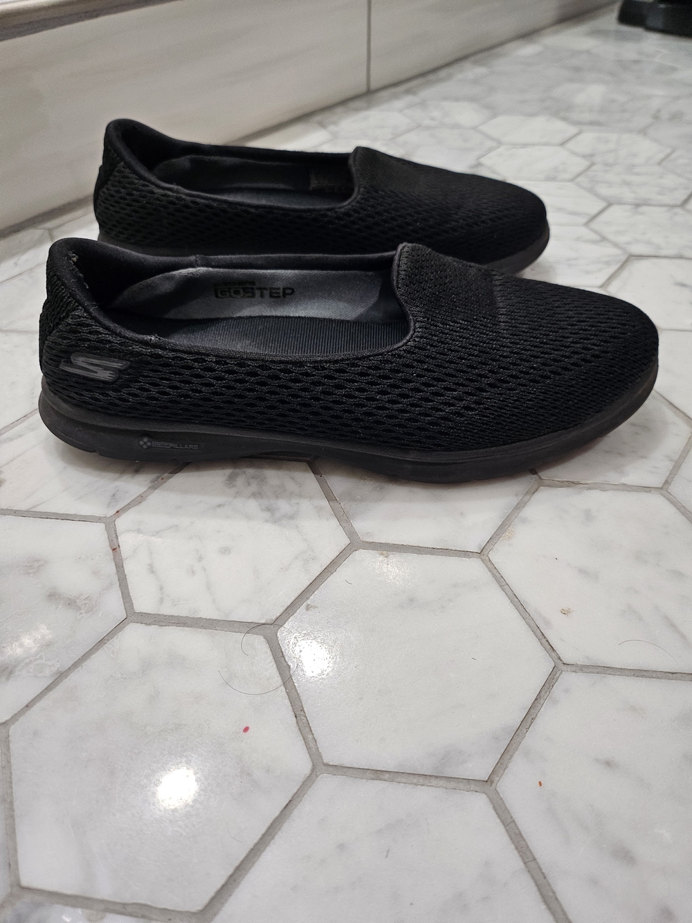Skechers GOwalk Black Slip-On Mesh Sneakers Size 5.5 M